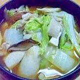 韓国「辛ラーメン」で♪豚肉と白菜の旨辛ラーメン